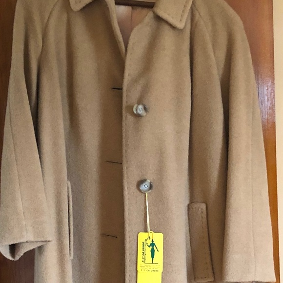 Jackets & Blazers - Women’s 100% camel hair long length coat